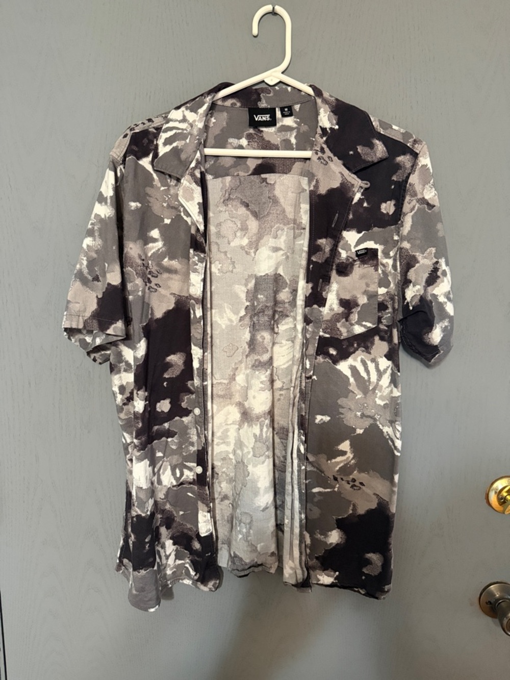 Vans Men’s Black, Gray & White Short Sleeve Button-Up Shirt